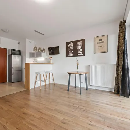 Lovely Studio. Good Location. Lägenhet Warszawa