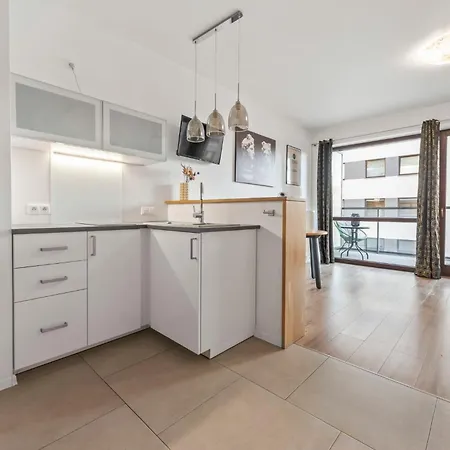 Lovely Studio. Good Location. * Warszawa